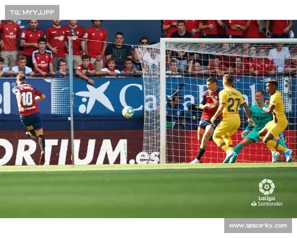 21岁小将贡萨洛闪耀伯纳乌，三粒进球助球队紧追巴萨